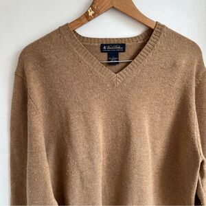 Brooks Brothers Vintage Lambswool V Neck Sweater size Large